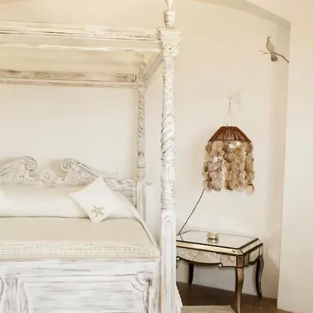 For 14 People / 6 Bedrooms/6 Bathrooms * Porto Cervo